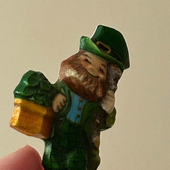 4/$50 St-Patrick’s Day Charming Leprechaun HALLMARK BROOCH 🥰 - Picture 3 of 7